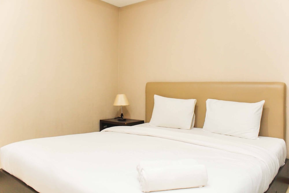 Strategic And Comfy 2Br Apartment At Thamrin Residence view 4