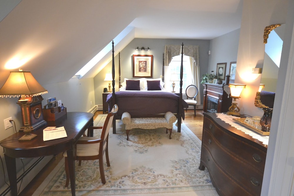 The Briarwood B&B