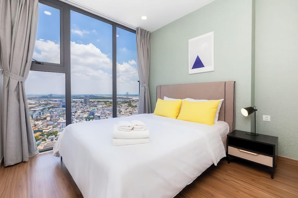 Eco Green Saigon - Free Gym & Pool