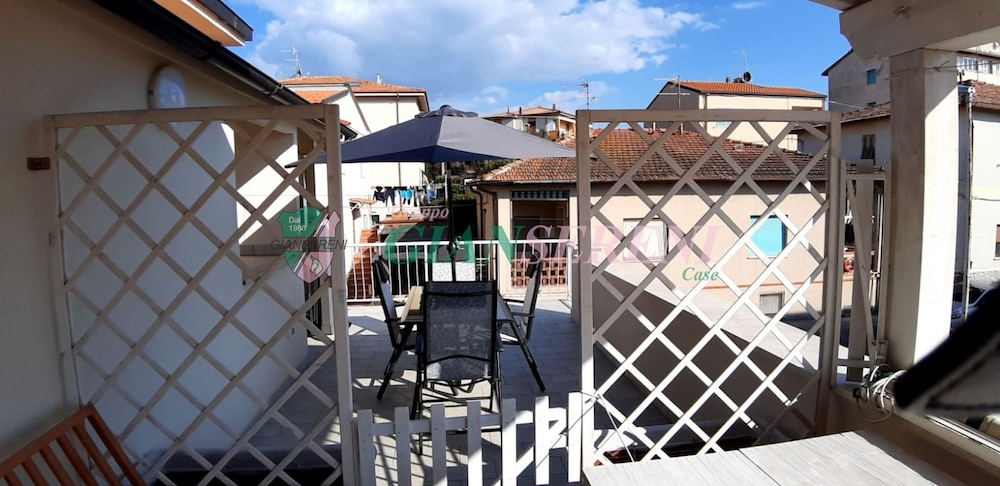 3 Room Apartment Sleeps 5 IN THE Acquaviva Area-rif Sera