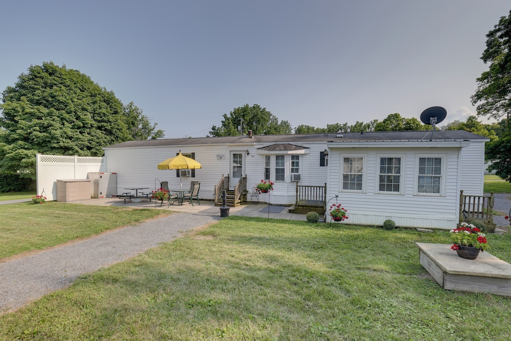 Quaint Lakemont Retreat: 1 Mi to Seneca Lake! view 5