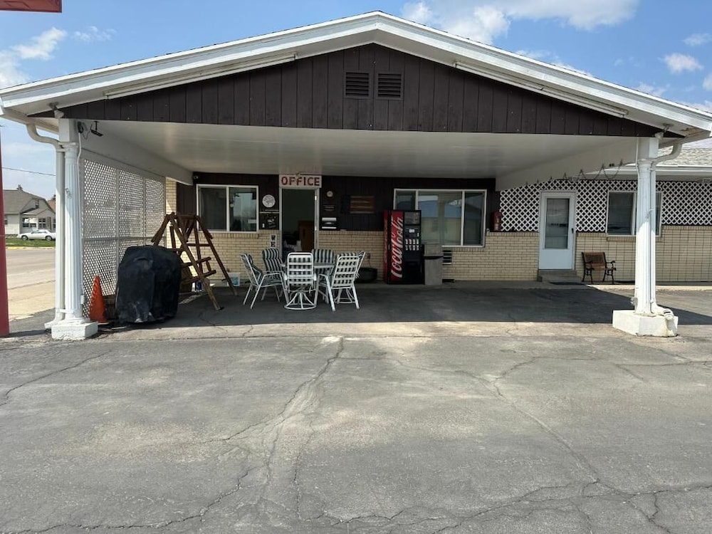 The Fossil Butte Motel