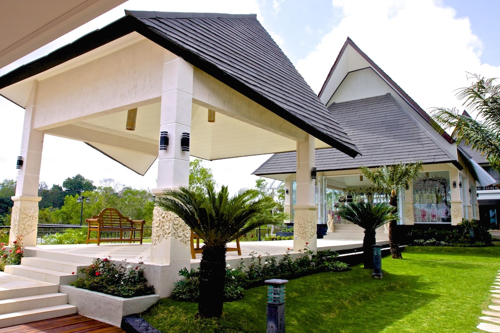 Flamingo Dewata Pool Villa