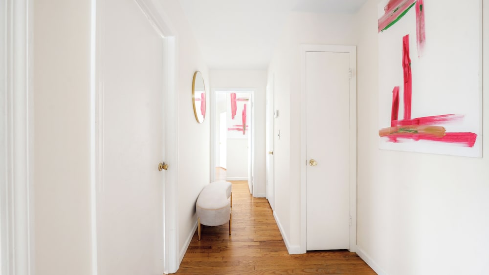 Luxury NYC Home with Free Parking for 12