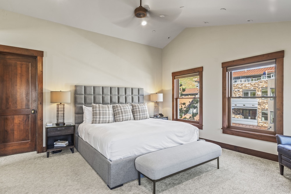 The Peak At Town Lift 3 Bedroom Home