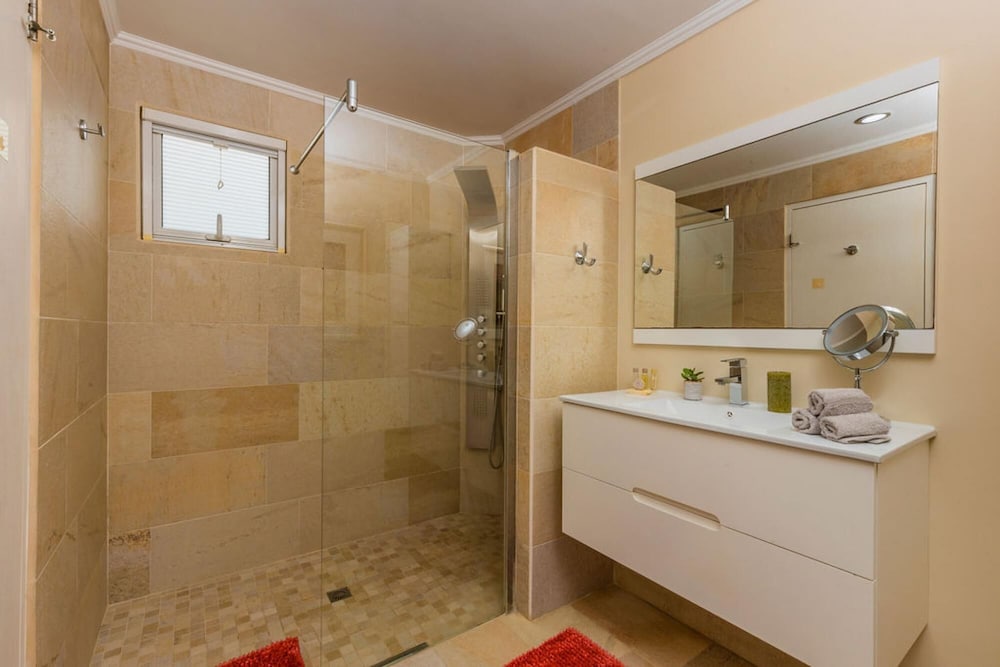 Amazing 3BR Villa w Large Private Pool Gameroom