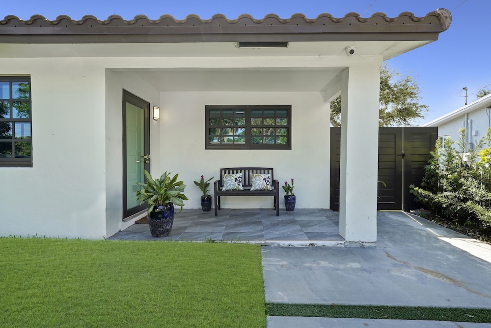 Dania Beach Unit 2 in Dania Beach view 4