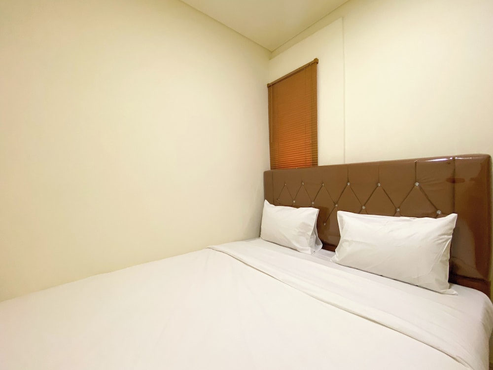 Homey And Warm 2Br At Meikarta Apartment