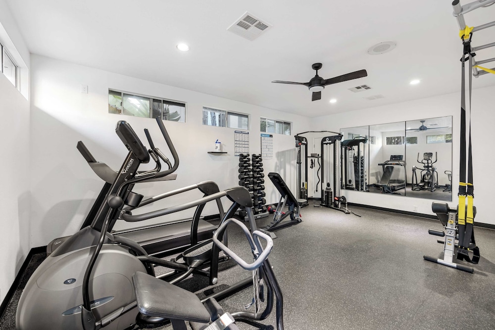 Coastal Retreat With Pool, Hot Tub, BBQ Patio & Minutes to Dana Point Harbor, Monarch Beach, Laguna Beach & Golf Courses Ritz Pointe Condo