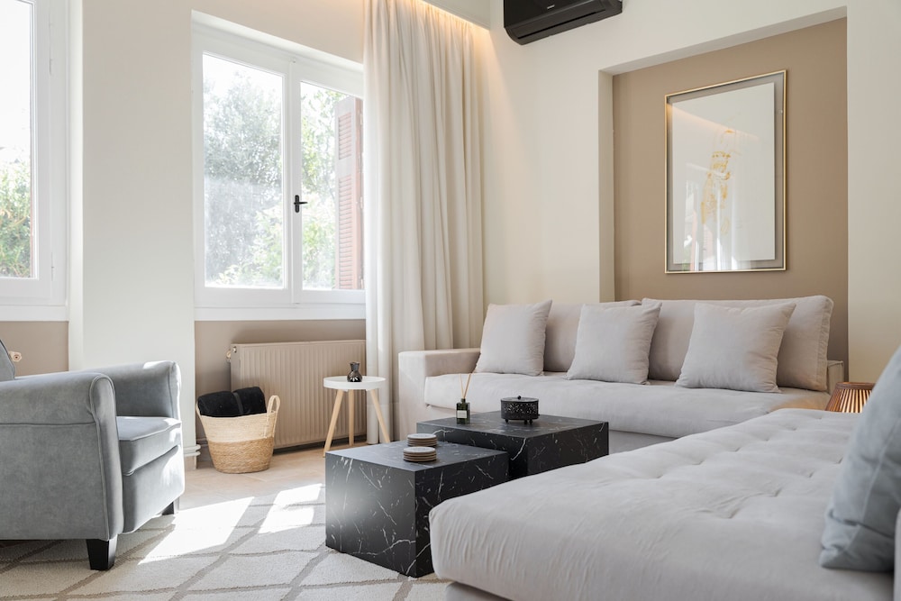 Elaia House Glyfada