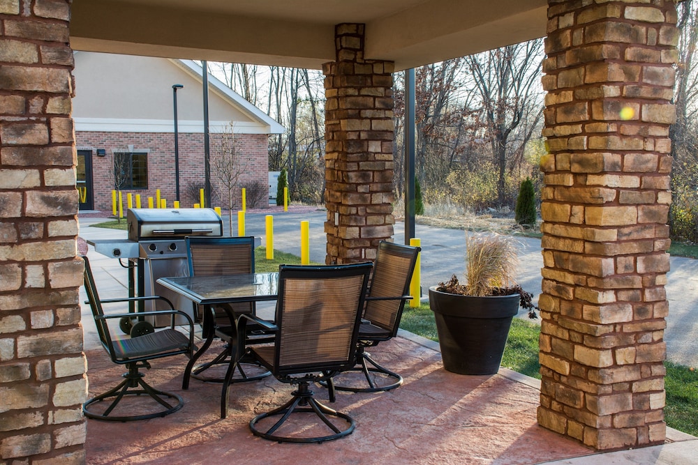 Staybridge Suites Schererville by IHG
