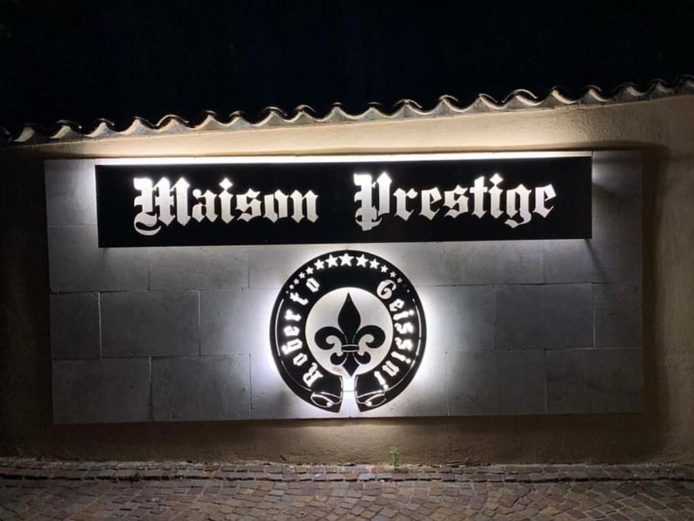 Maison Prestige Roberto Geissini