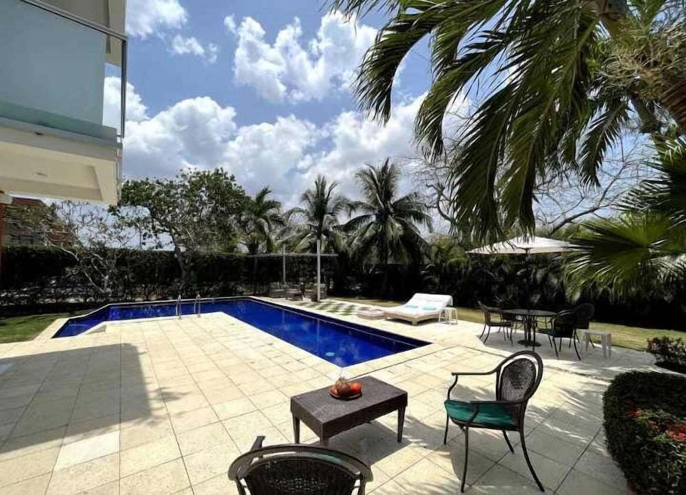 NOK Luxury 4BR Pool Villa in Manzanillo Cartagena