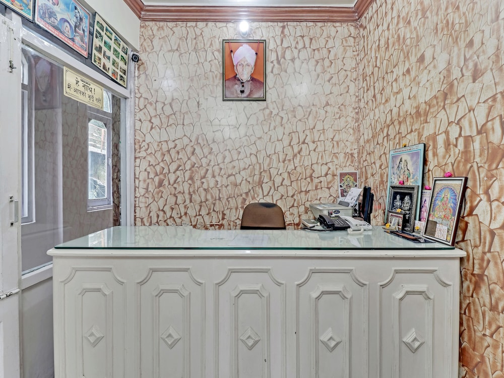 Lobby & Reception