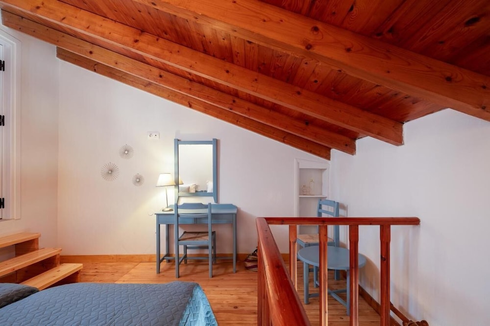 Fortezza Sea Breeze Anne-2BR with view