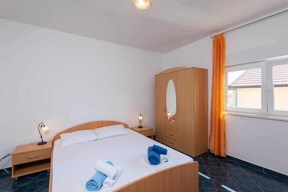 Apartments Mare view 2