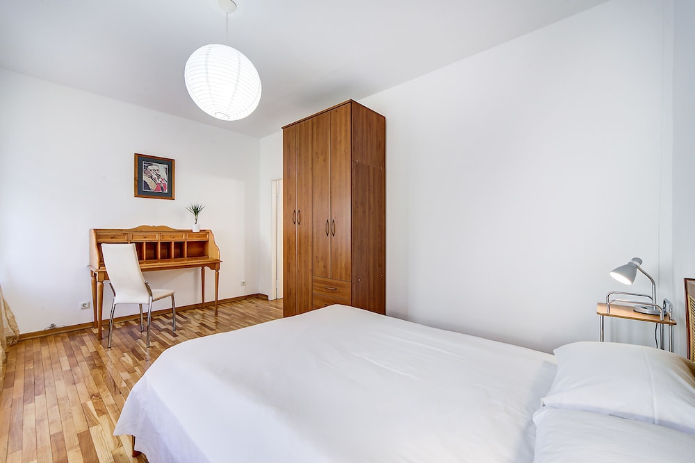Home4day Sunny City Central Flat