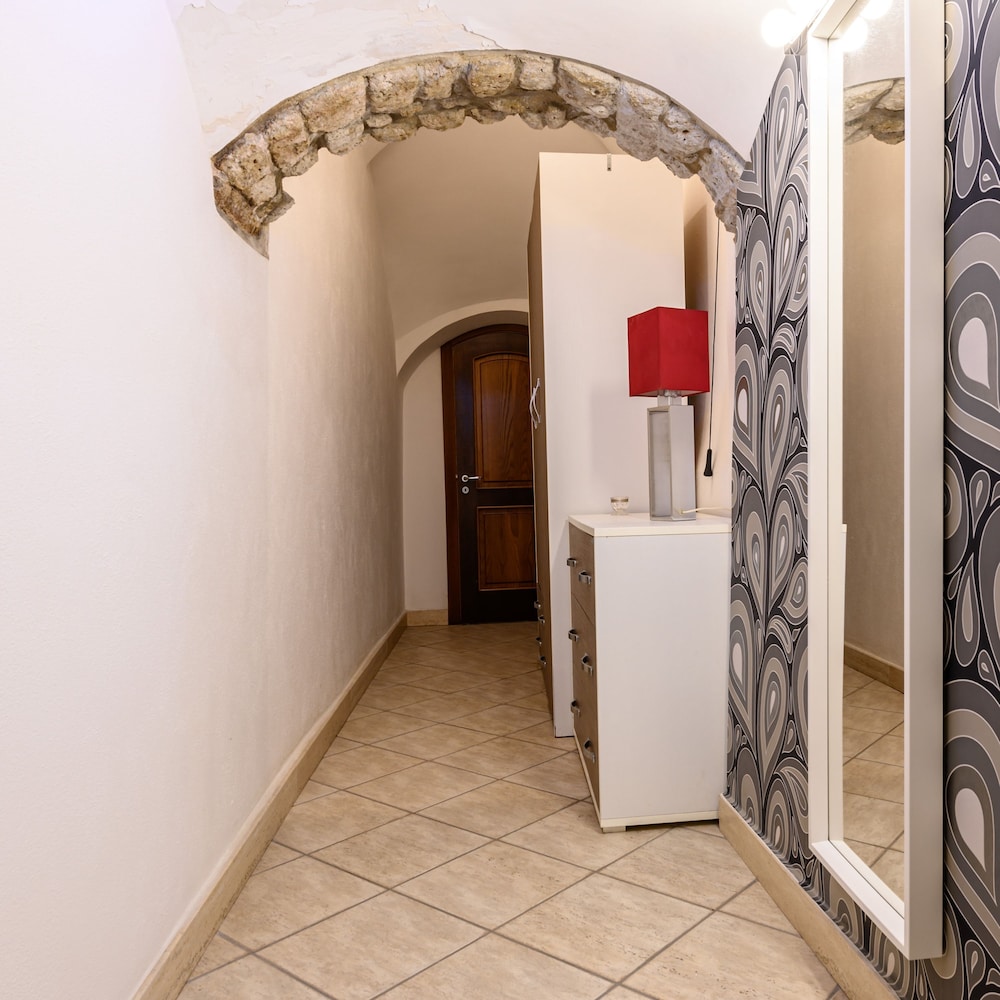 Via Nilo 30 in Naples