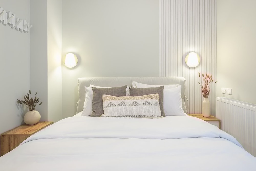 Affordable Luxury With Parking 300mbps Wifi