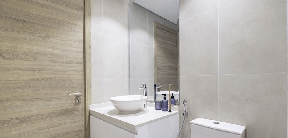 LUX The Ultimate Marina View Suite