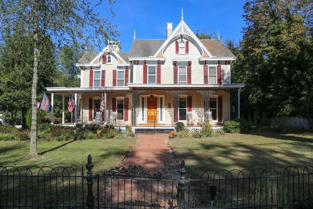 Cypress River Inn & Spa