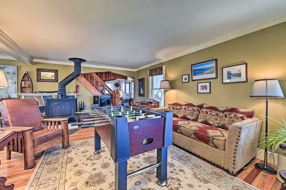 10 Mi To Gore Mountain: Home In Adirondack Park 5 Bedroom Home