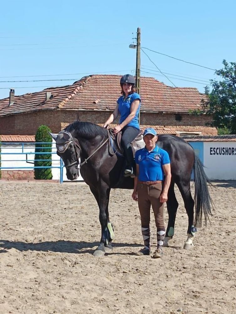 ESCUS HORSES