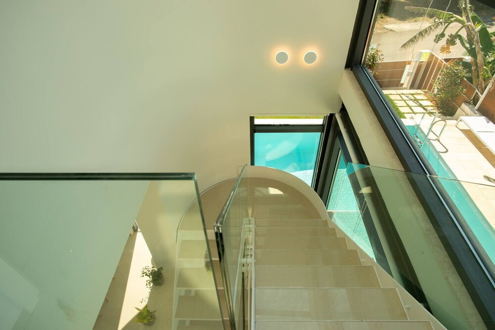 Luxury Villa Glass - 200 Meters From The Beach no6 view 4