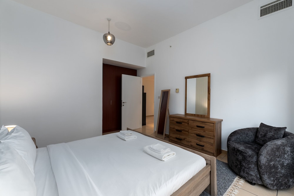 Cozy 3BR Space at JBR Beach Nearby