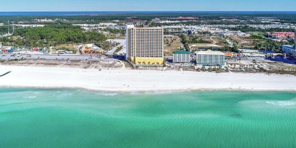 Beachfront Bliss Awaits: 2-bed, 2-bath Condo at Sterling Reef - Sleeps 6!