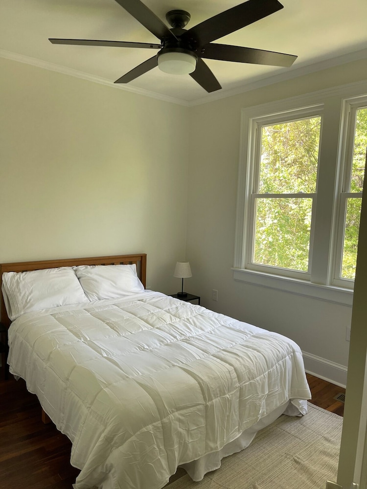 Renovated 1 Bedroom in Forest Hills - A