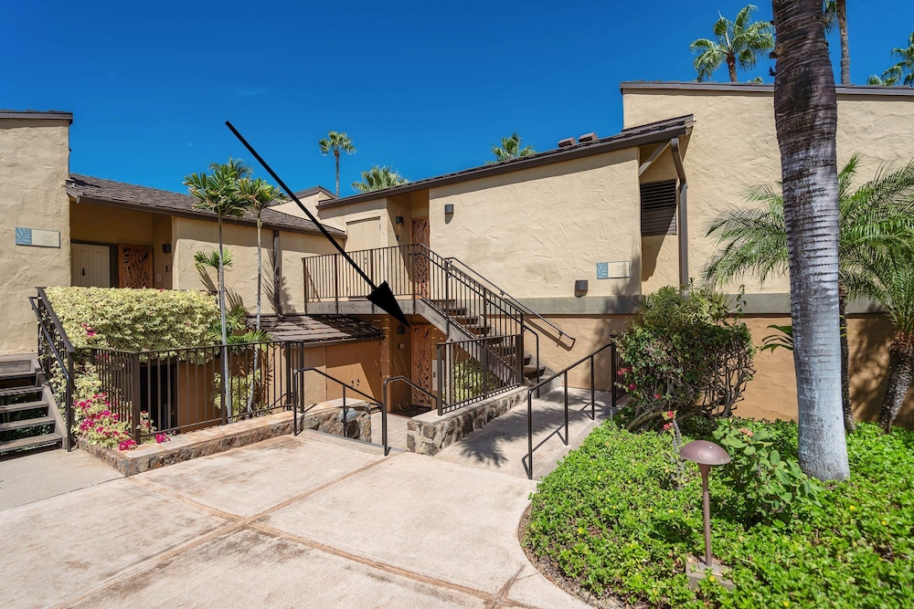 Luxurious Oceanfront Condo at Wailea Elua Village - Unit 1201, Central AC, Wi-fi