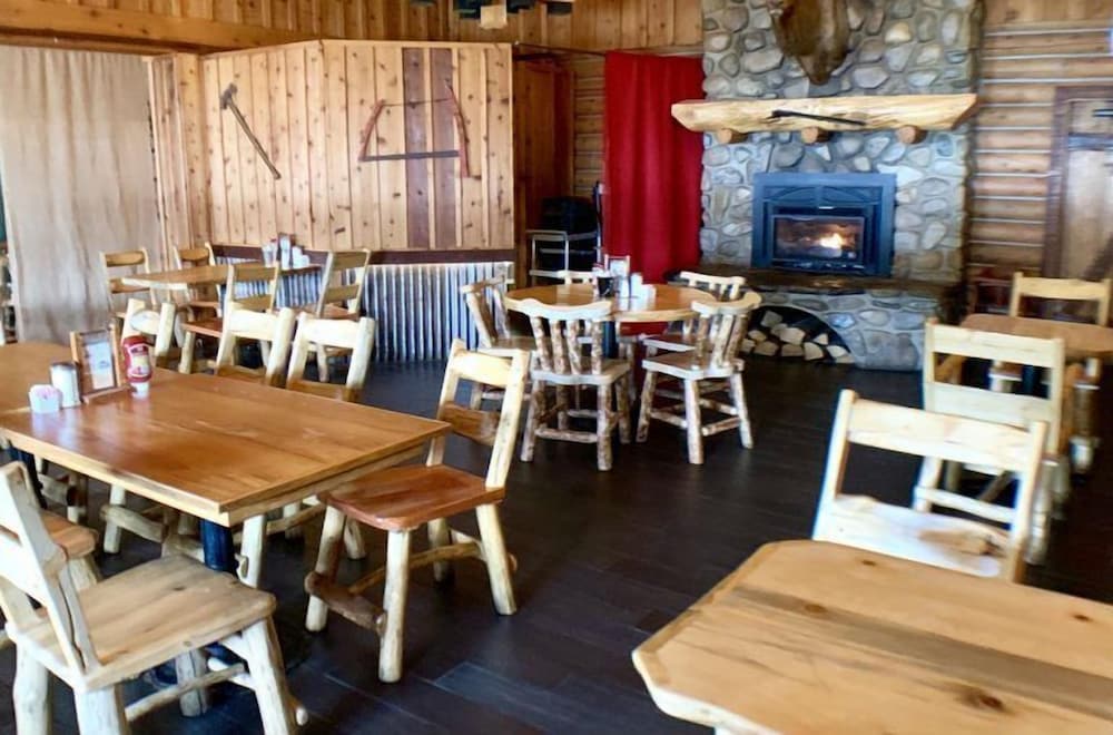 Mountain Village Lodge