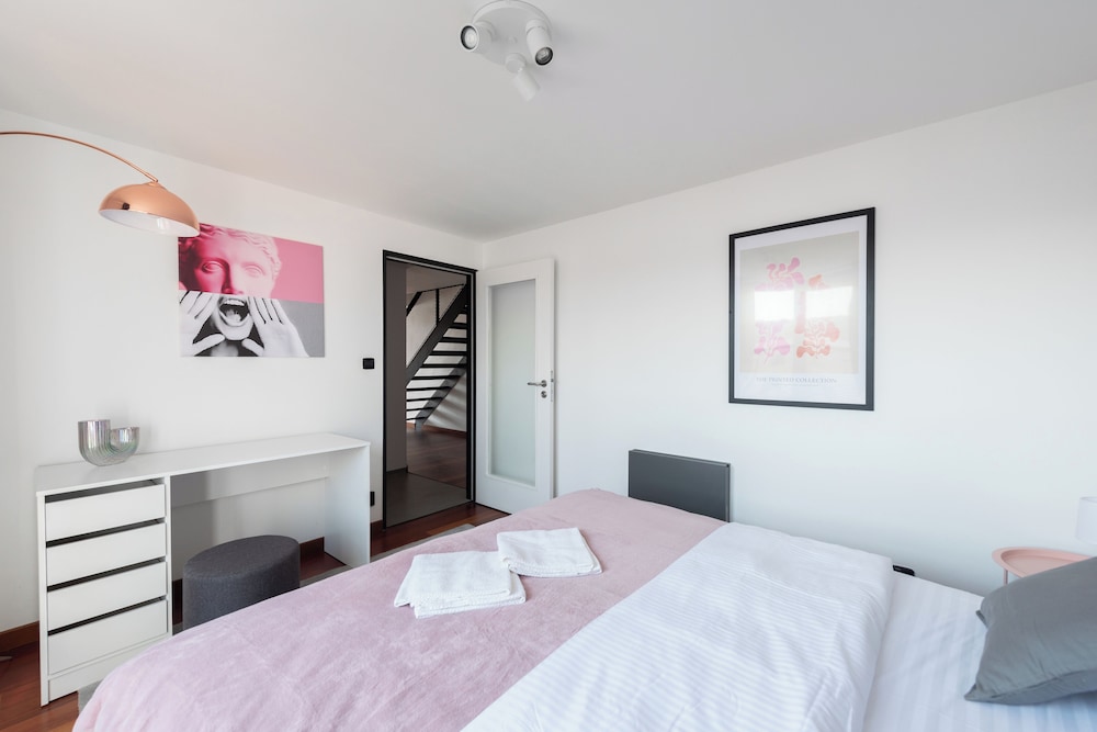 Apart loft hotel in Karlin