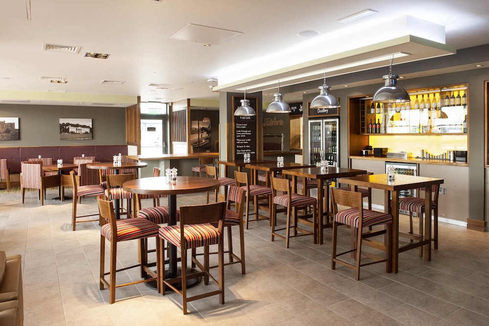 Premier Inn Dudley Town Centre 3