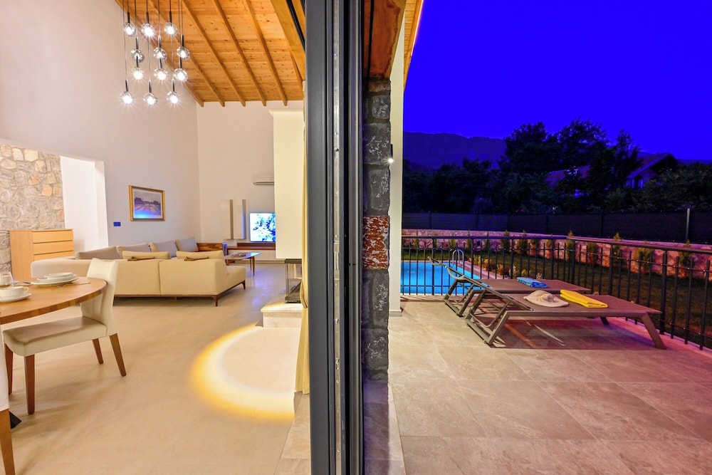 Yaka Esinti Villa