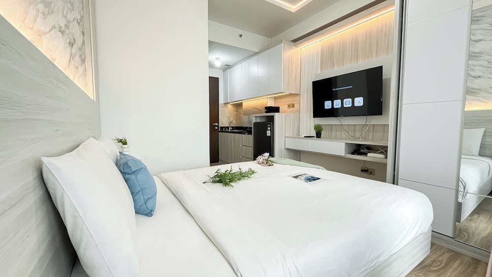 Modern Studio At Transpark Cibubur Apartment