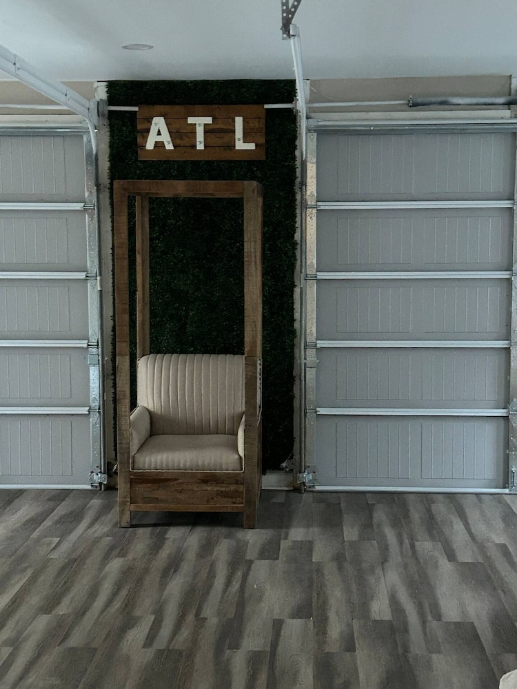 Southern Collective Sleeps8 Airport-beltline