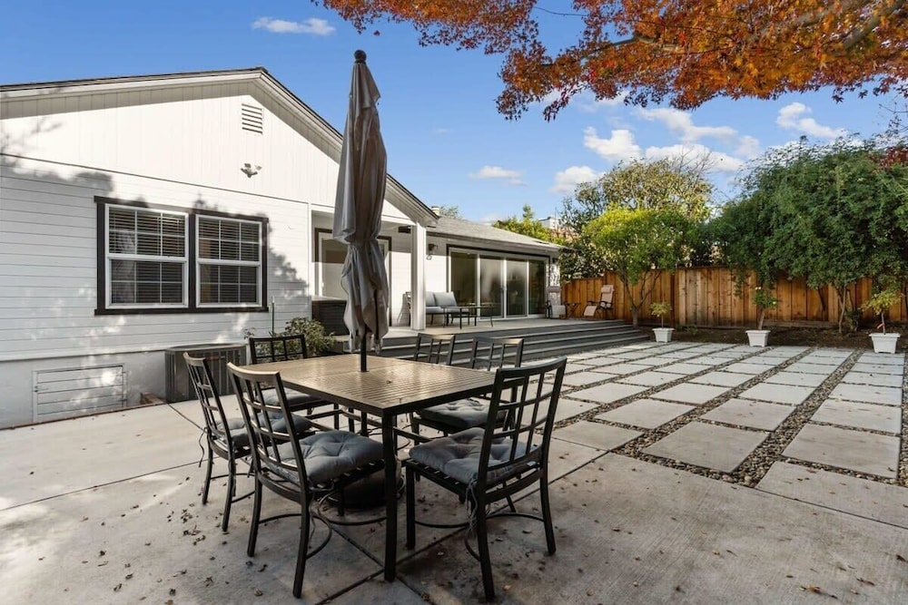 @ Marbella Lane - 3BR W/sweeping Views of Bay Area