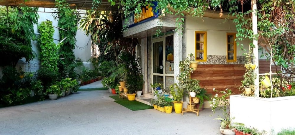 Hotel Pathik