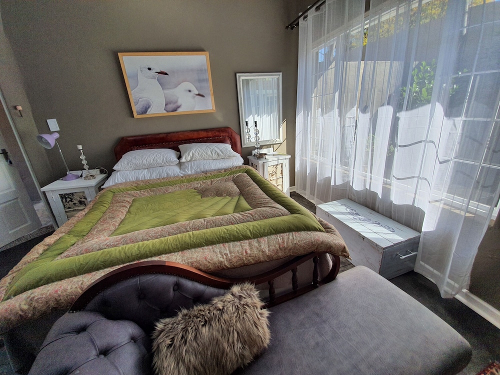 Waterhouse Guest Lodges 202 Lawley Street