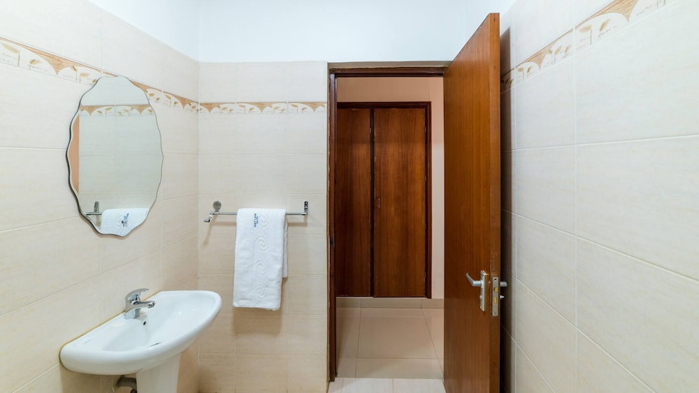 Trendy Deluxe Single Rooms In Masaka - 2 view 5