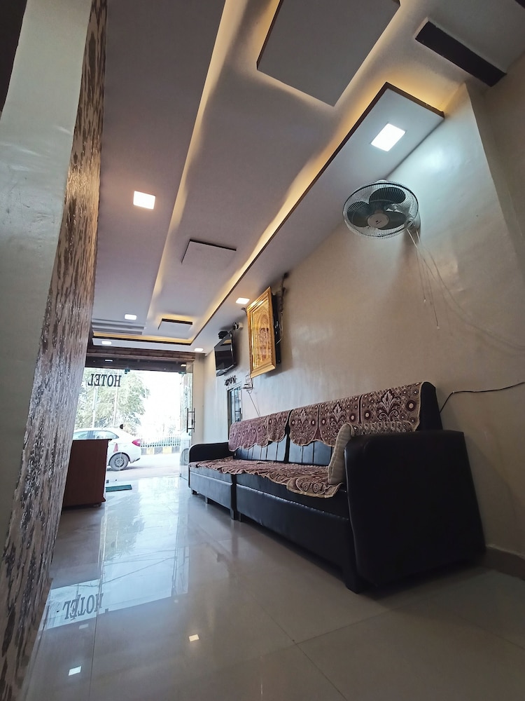 Brajrani Hotel