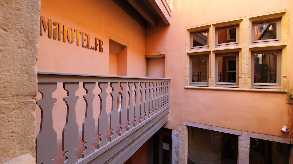 MiHotel La Tour Rose