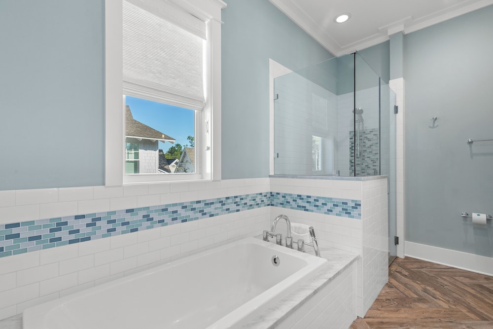 Sea Dlight: 3BR Beach Home Sleeps 10 With 4 Bikes in Watersound West