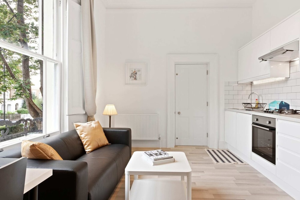 Elegant 1 Bedroom Apartment in Brixton