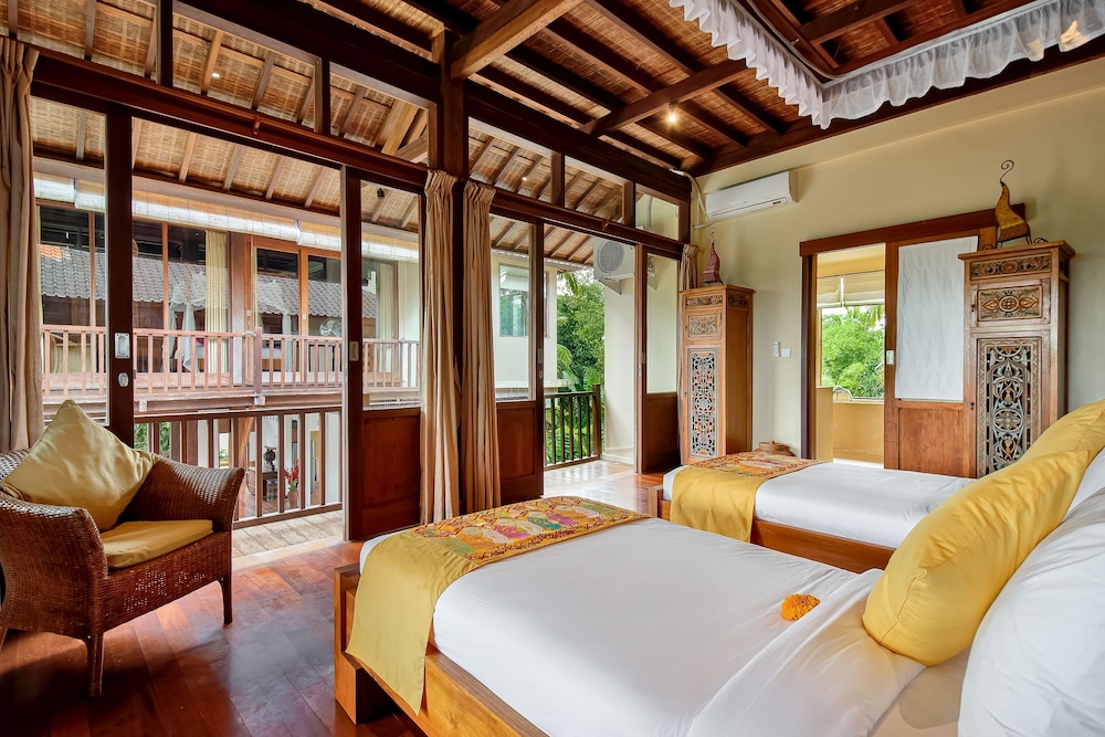 Villa Atas Awan