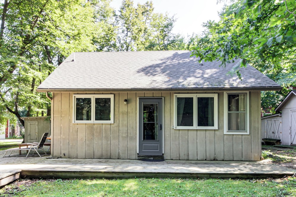 Lakeside Getaway w/ Dock: West Battle Lake Cabin