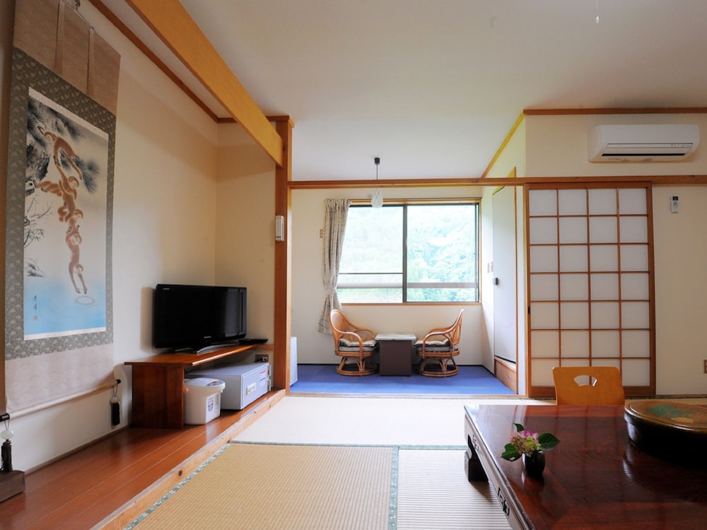 Iyanoyado Kazuraya