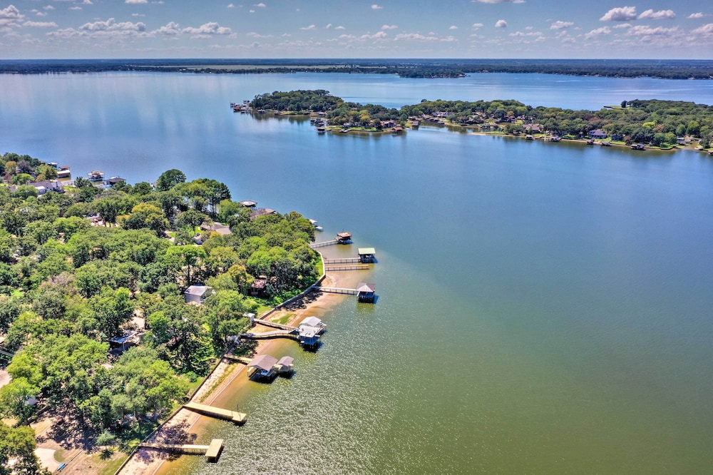 Modern Lakefront Mabank Home w/ Pool Table! view 5